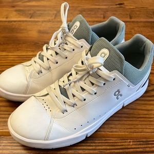 On The Roger Advantage | Size 9